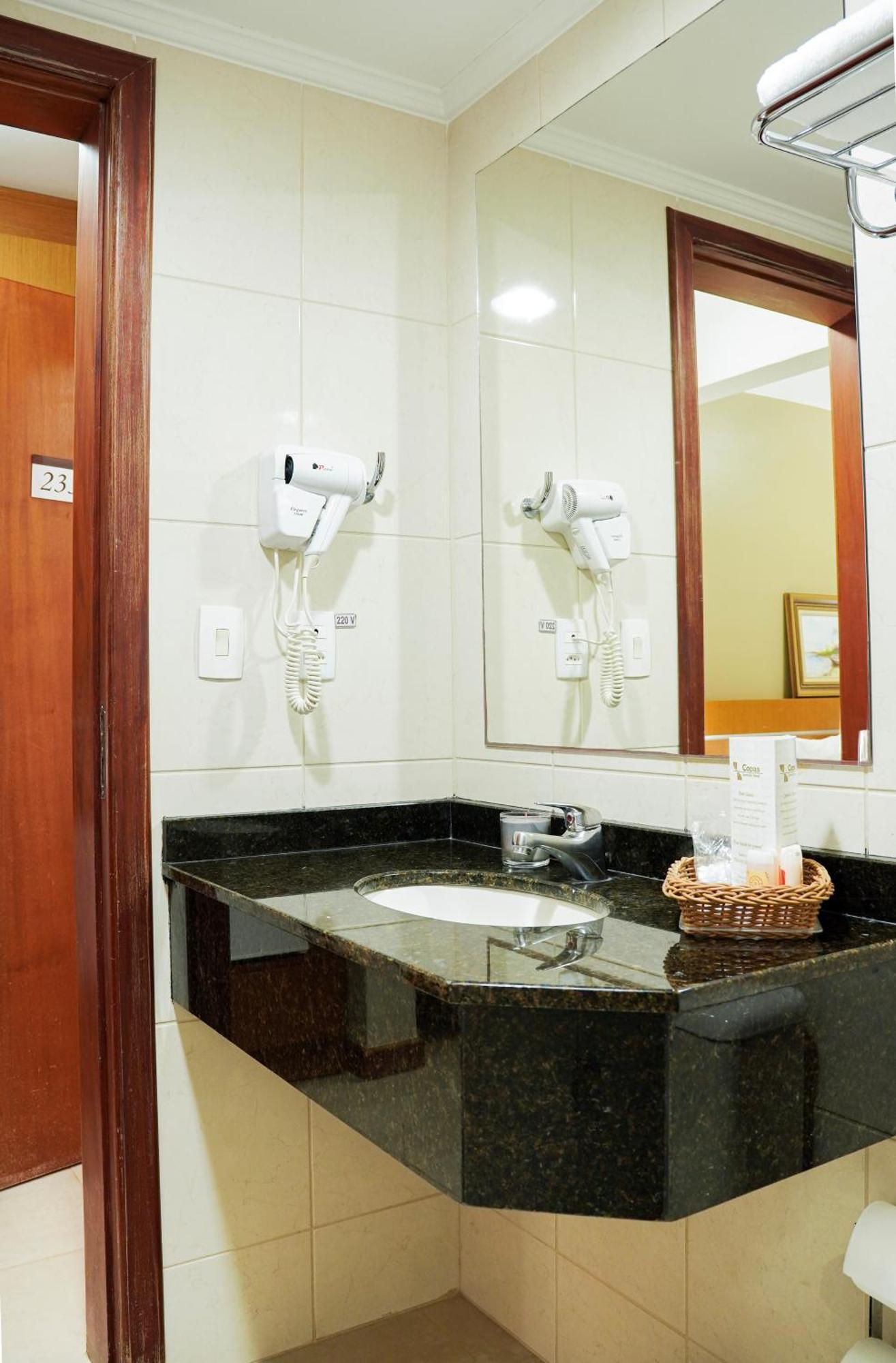 Copas Executive Hotel Каскавел Экстерьер фото